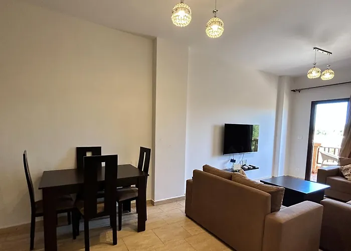 Concierge At Turtles Apartment *